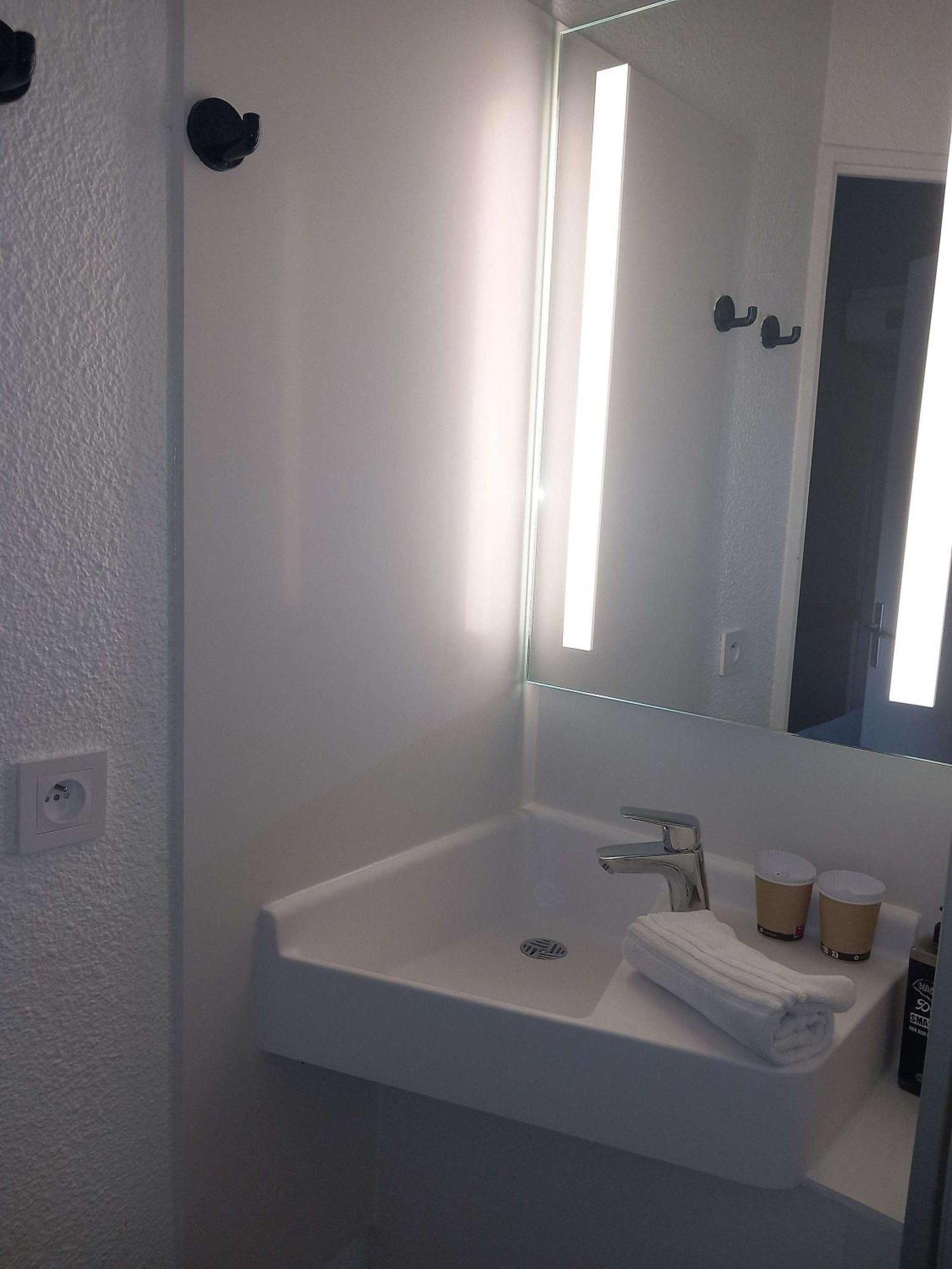 Ibis Budget Arles Sud Fourchon Екстер'єр фото
